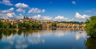 Екскурзия в ЧЕХИЯ - Златна ПРАГА - Специална ваканционна програма за туристи над 55 години и приятели!