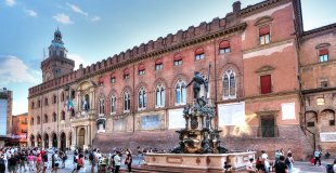 Екскурзия в ИТАЛИЯ – Болоня на един дъх! Със самолет, на български език!