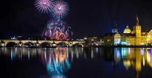 Екскурзия в ЧЕХИЯ - Нова година в Прага - 5 нощувки, със самолет и водач на български език!